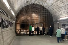 17-regierungsbunker-eingang
